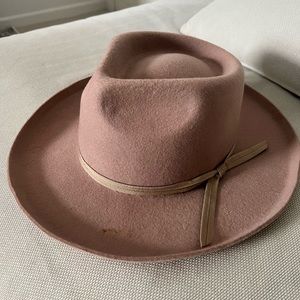 Lack of color- 100% wool rancher hat